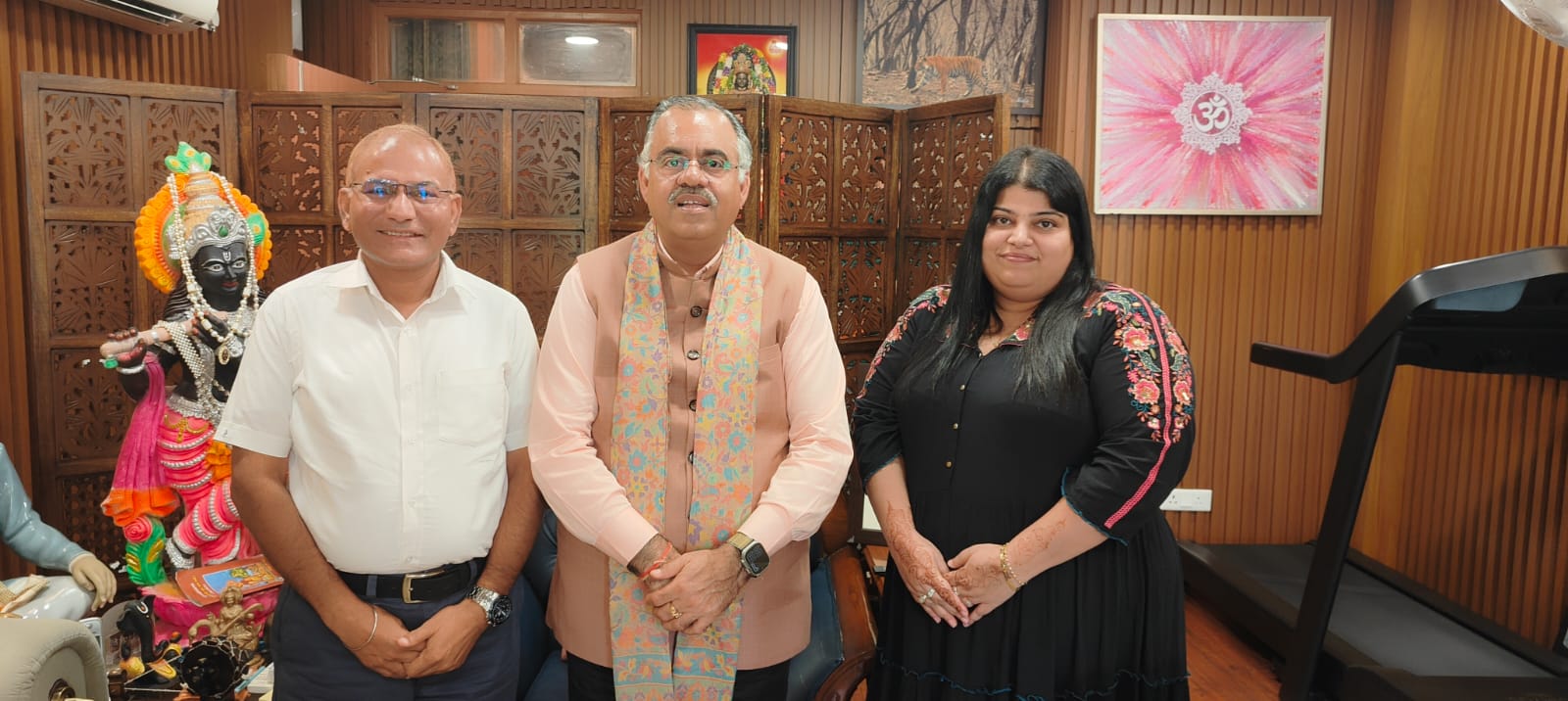 डॉ. राजकुमार शर्मा और डॉ. श्रुति ने बीजेपी महासचिव श्री तरुण चुघ से की मुलाकात