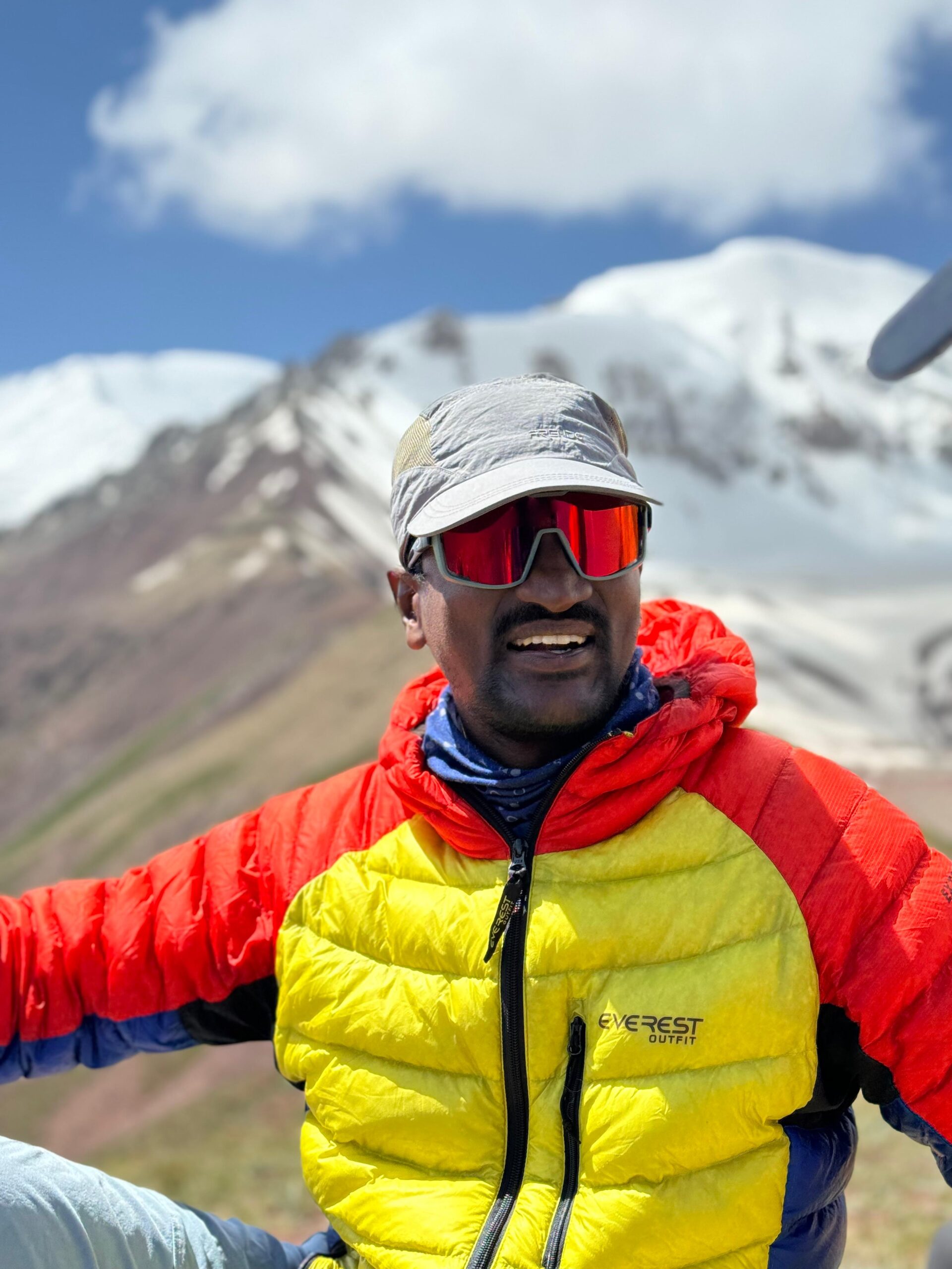 भरथ थम्मिनेनी ने रचा इतिहास: 8,000 मीटर से ऊँची 9 पर्वत चोटियों पर चढ़ने वाले बने पहले भारतीय