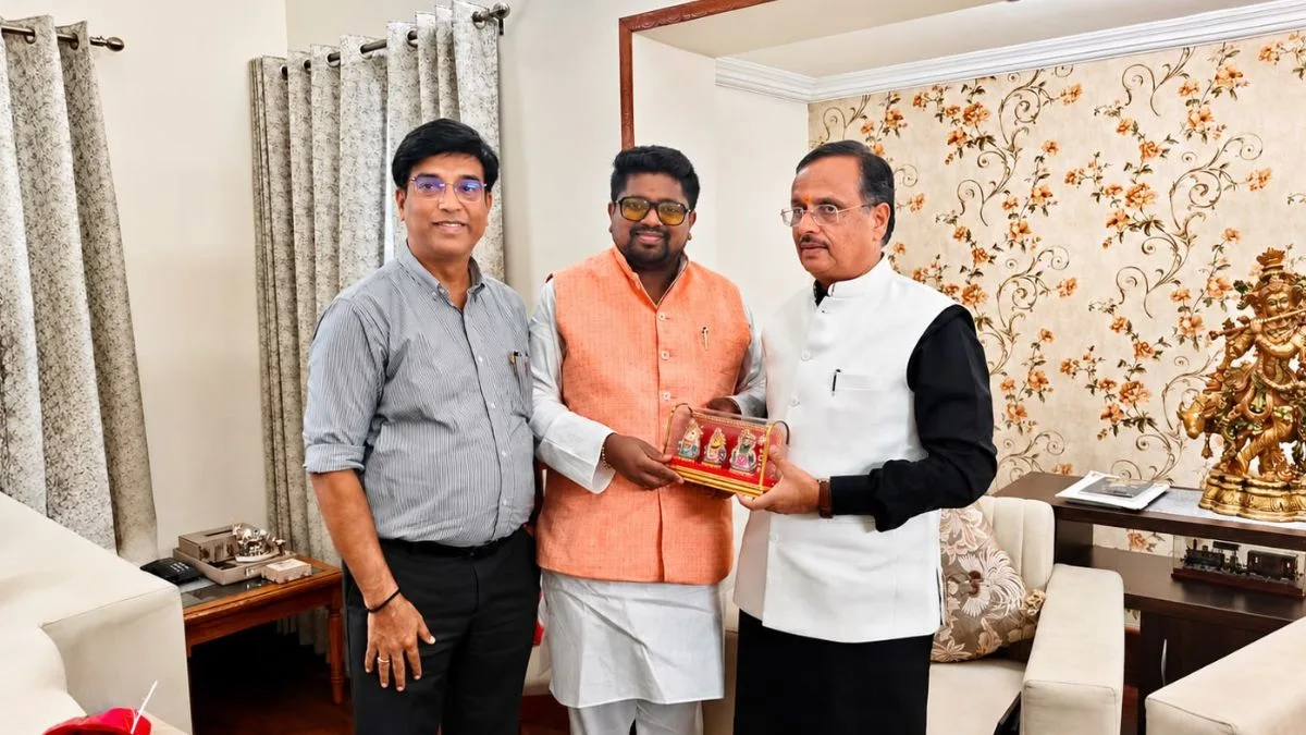 राष्ट्र निर्माण, युवा सशक्तिकरण और जनसेवा पर डॉ. भार्गव मल्लप्पा व राज्यसभा सांसद डॉ. दिनेश शर्मा के बीच विचार-विमर्श